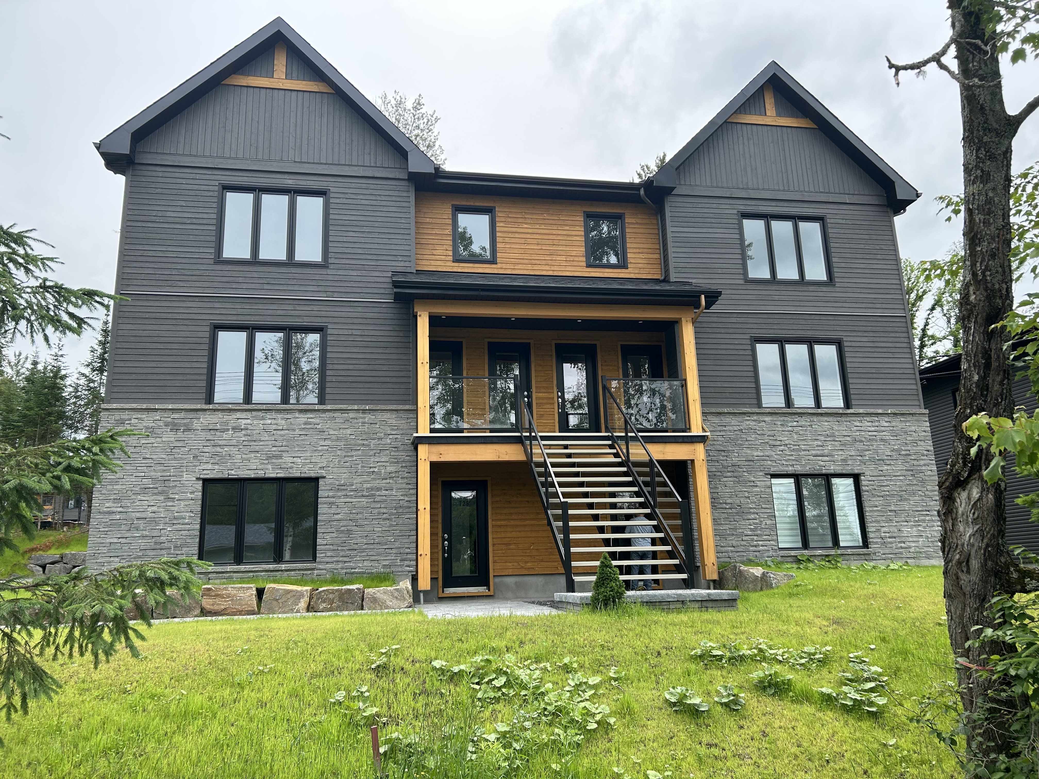 873 Rue Émond, Mont-Tremblant — photo 1